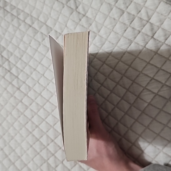 Maybe Someday- Colleen Hoover - Picture 4 of 5